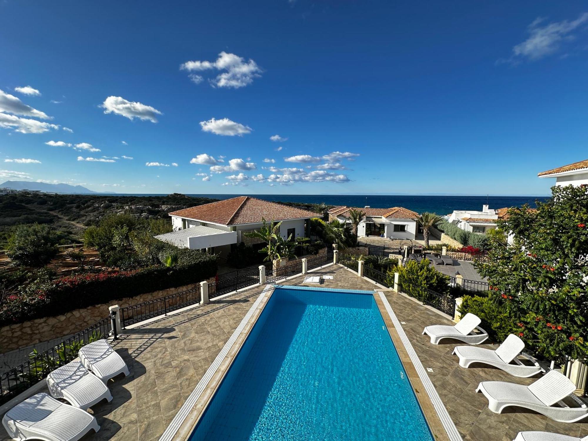 Carrington Holidays Kyrenia (Northern Cyprus) Exterior foto